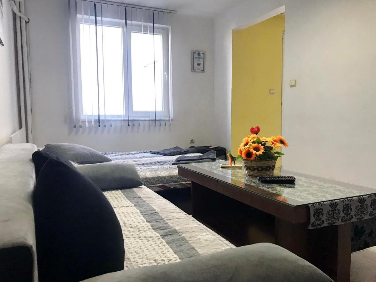 Appartement Day And Night à Veliko Tarnovo Extérieur photo